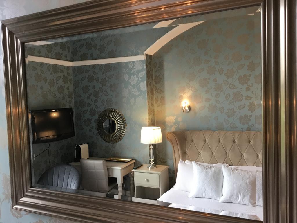 Hillcrest Hotel Lincoln Bagian luar foto