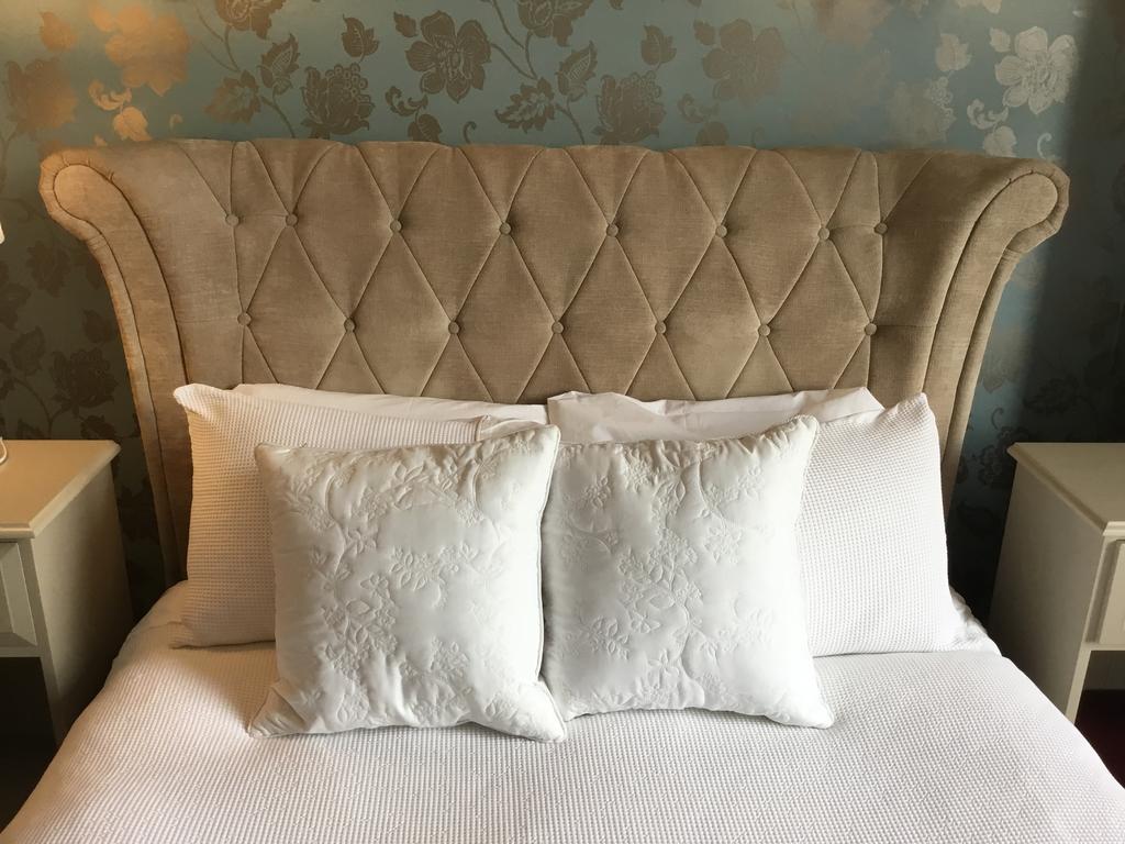 Hillcrest Hotel Lincoln Bagian luar foto