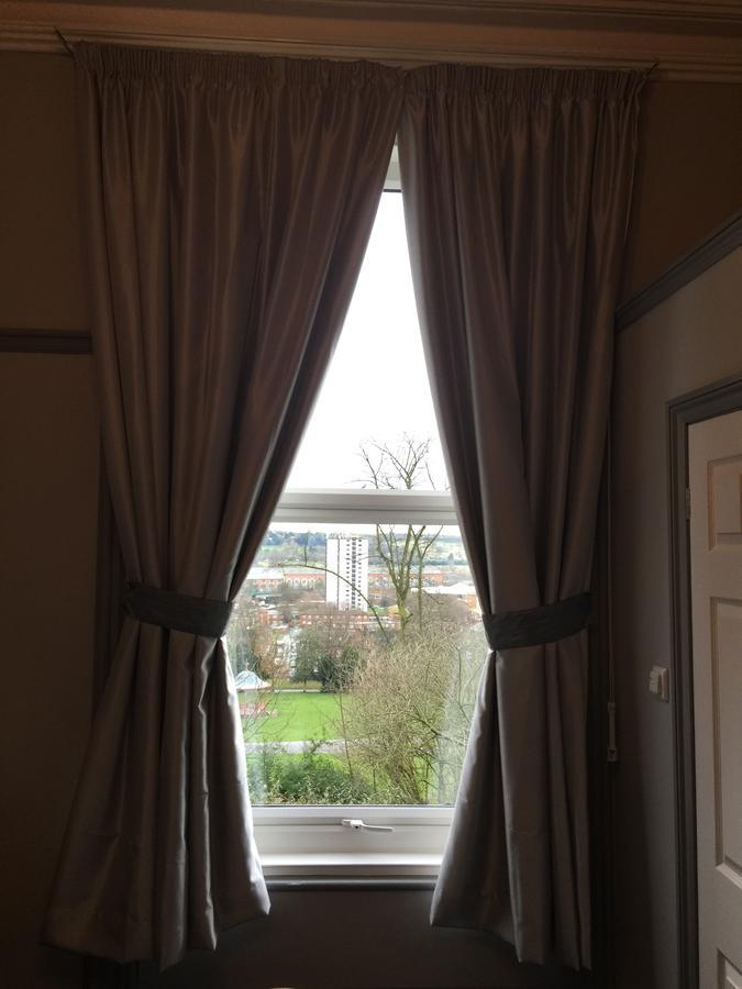 Hillcrest Hotel Lincoln Bagian luar foto