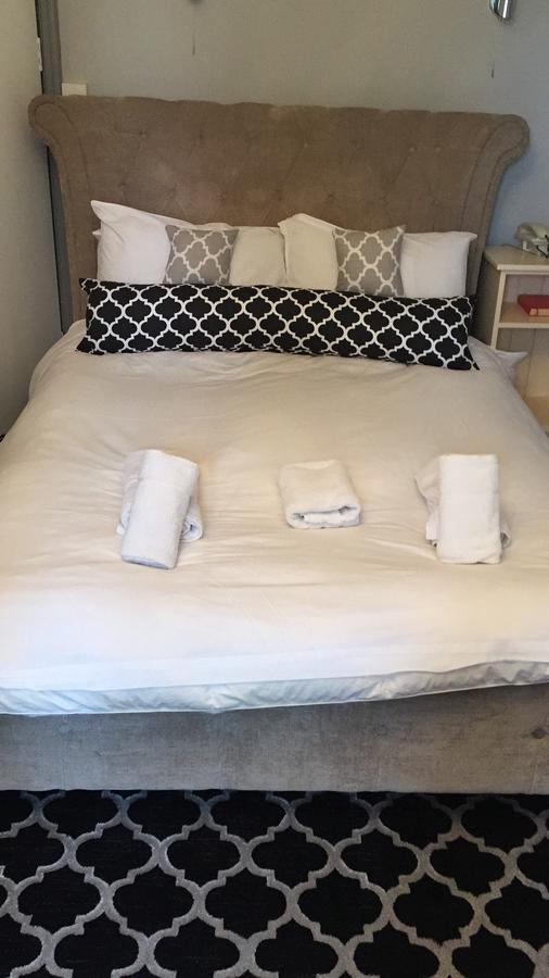 Hillcrest Hotel Lincoln Bagian luar foto