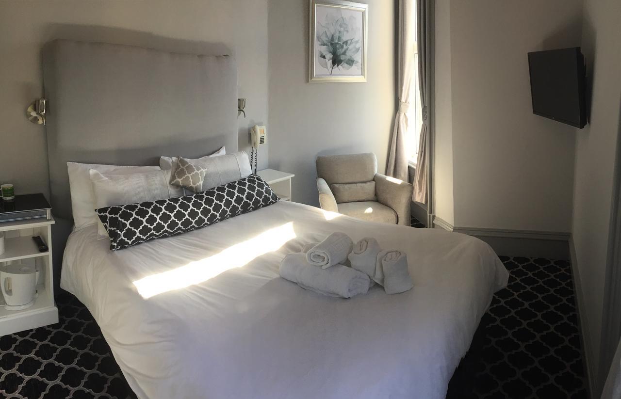 Hillcrest Hotel Lincoln Bagian luar foto