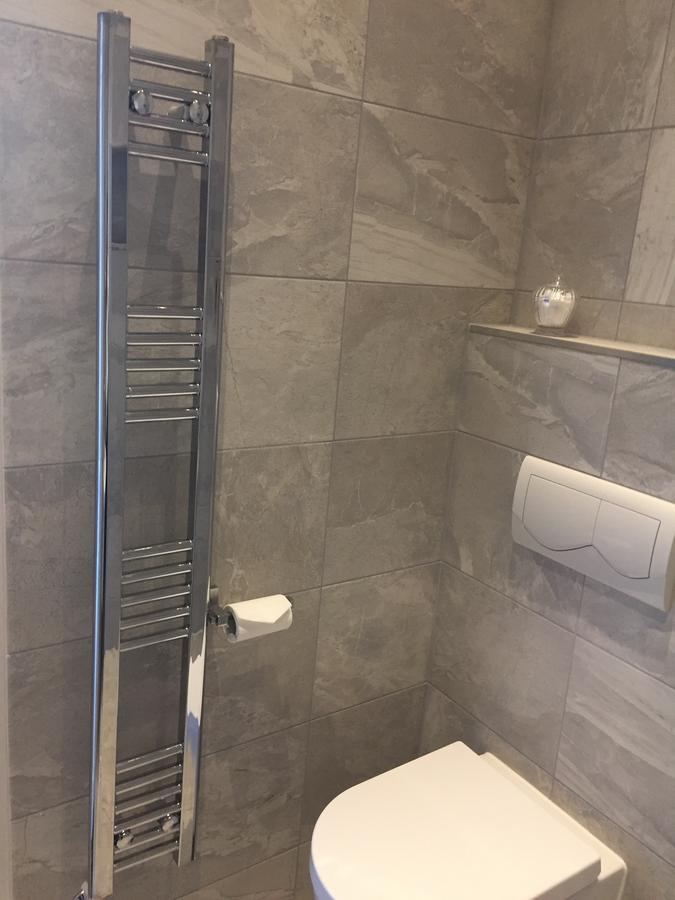 Hillcrest Hotel Lincoln Bagian luar foto